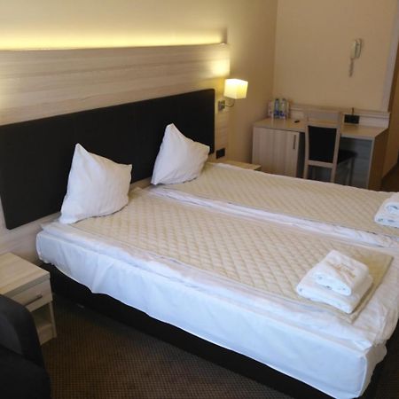 Spa Hotel Gloria Przemysl Ngoại thất bức ảnh