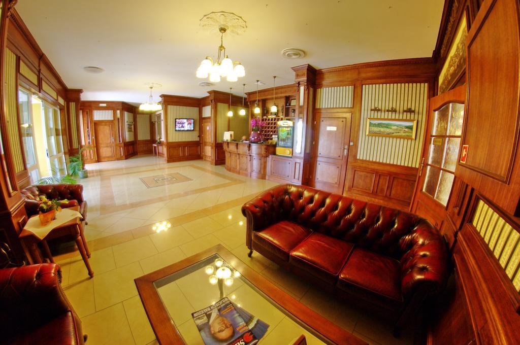 Spa Hotel Gloria Przemysl Ngoại thất bức ảnh