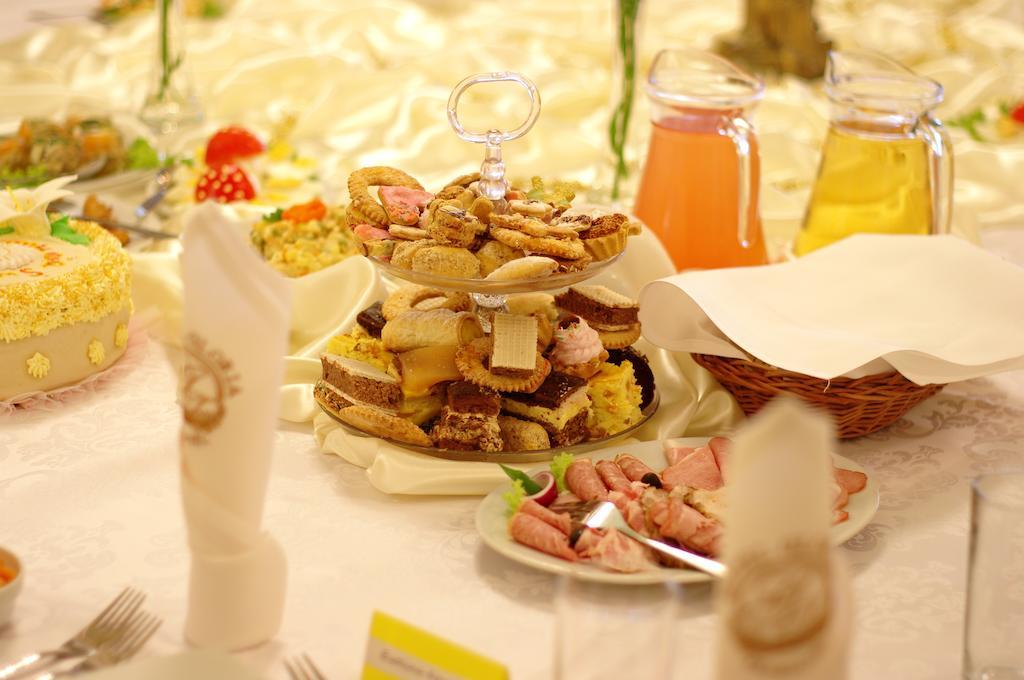 Spa Hotel Gloria Przemysl Ngoại thất bức ảnh