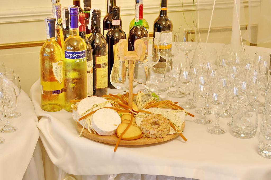 Spa Hotel Gloria Przemysl Ngoại thất bức ảnh