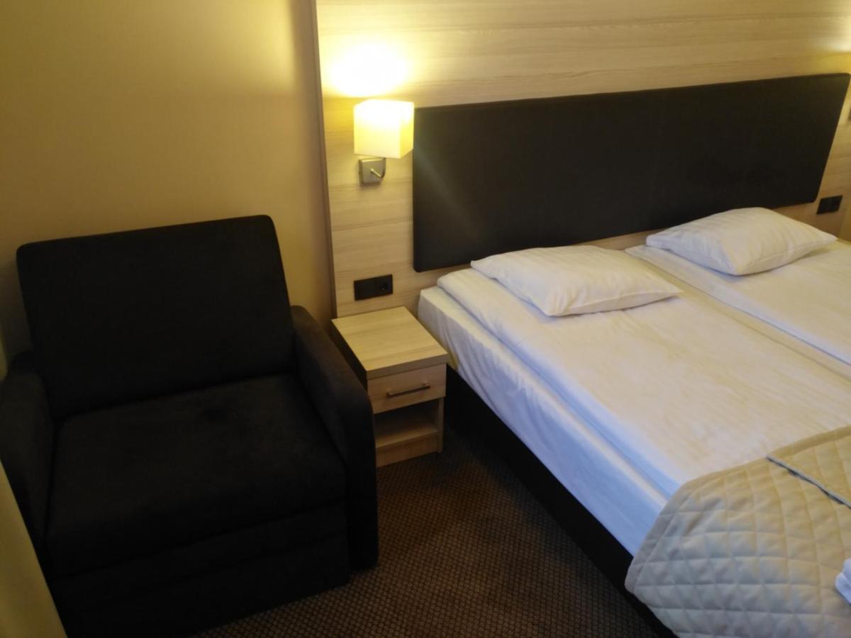 Spa Hotel Gloria Przemysl Ngoại thất bức ảnh