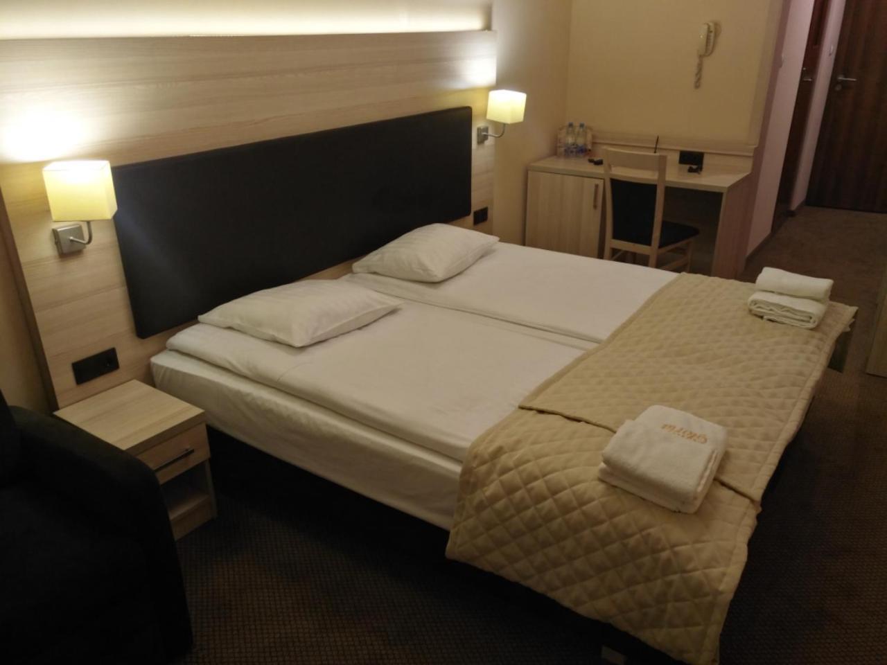 Spa Hotel Gloria Przemysl Ngoại thất bức ảnh